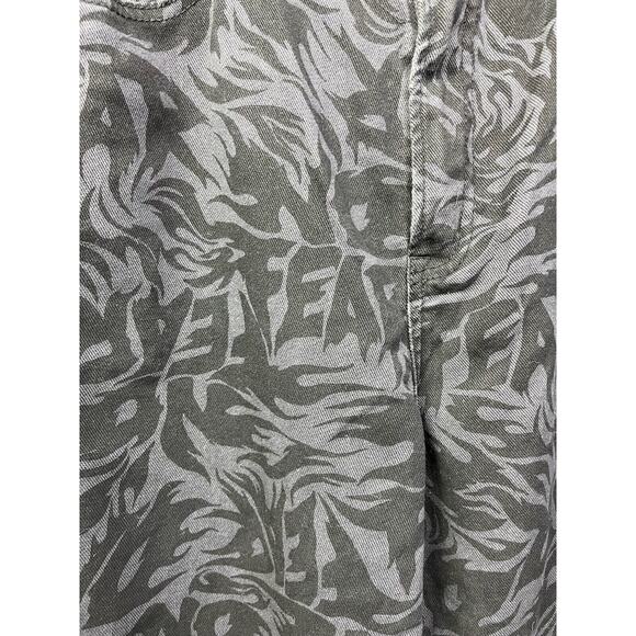 No Fear x H&M Jeans Womens Size 10 Gray Wide Leg All Over Print Denim Y2K Street - Picture 8 of 8